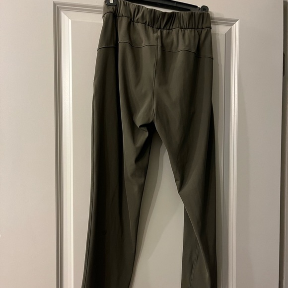 LULULEMON ON THE FLY CROP - Picture 2 of 4